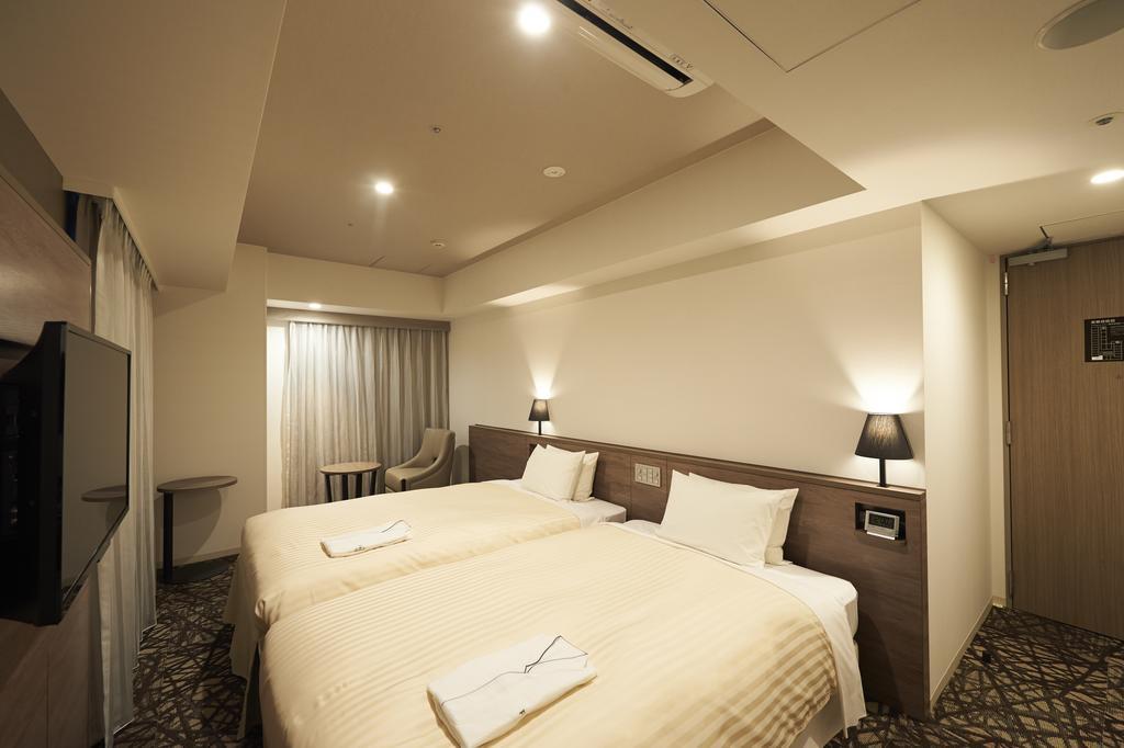 Adjoining Room - Smoking