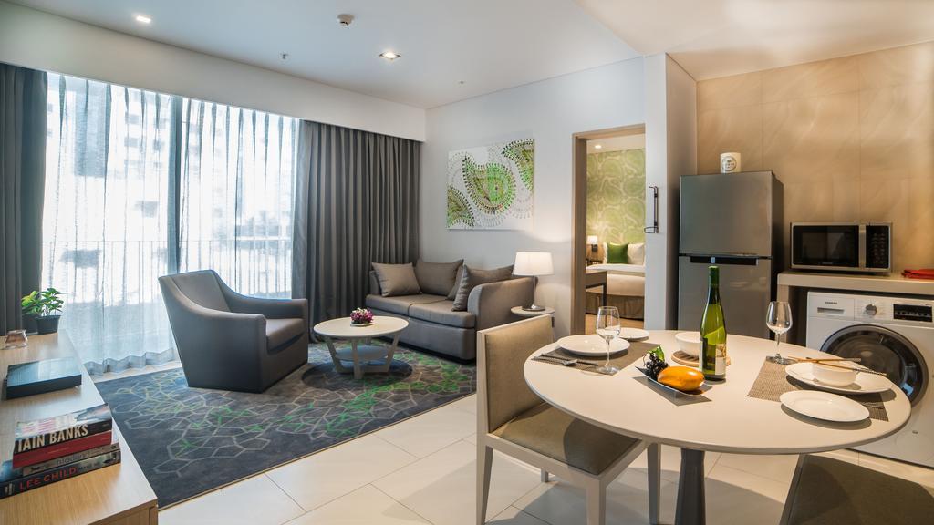 One Bedroom Premier - 20% off on food and soft beverages at restaurant
