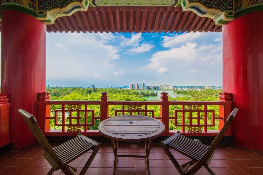 Triple Room with Lake View
