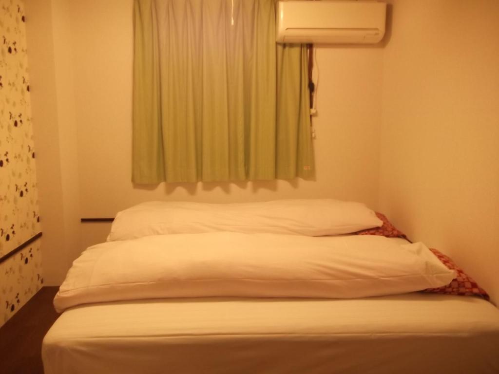 Twin Room with Shared Bathroom