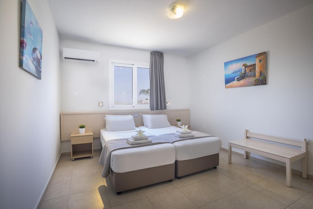 Deluxe One-Bedroom Apartment