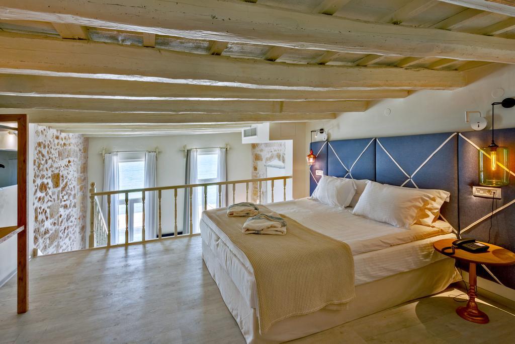 Executive Suite with Sea View - Split Level