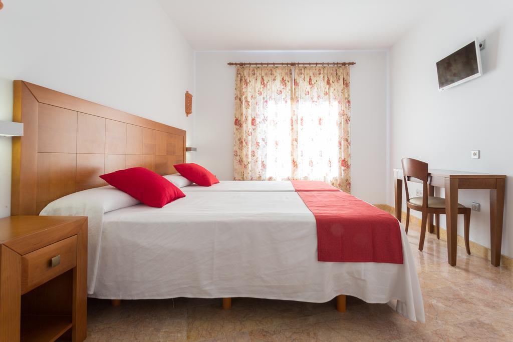 Twin Room with Parking