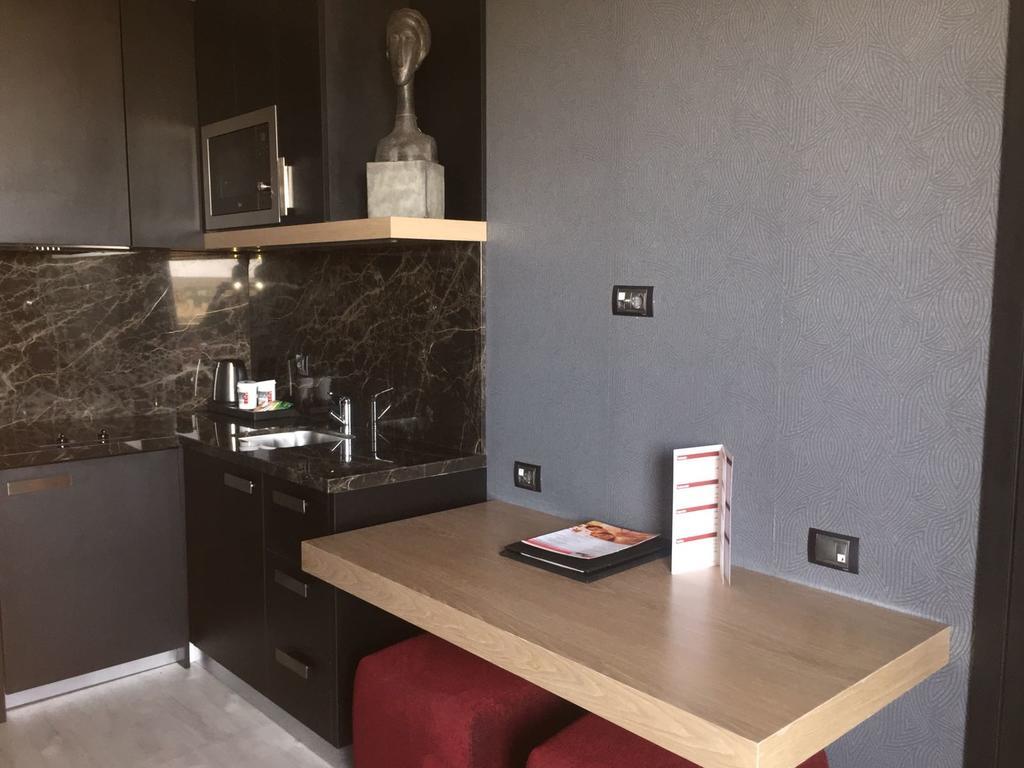 Mia Suite