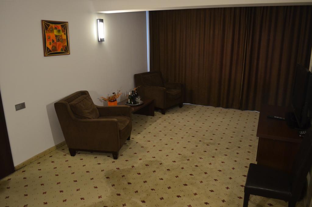 One-Bedroom Suite