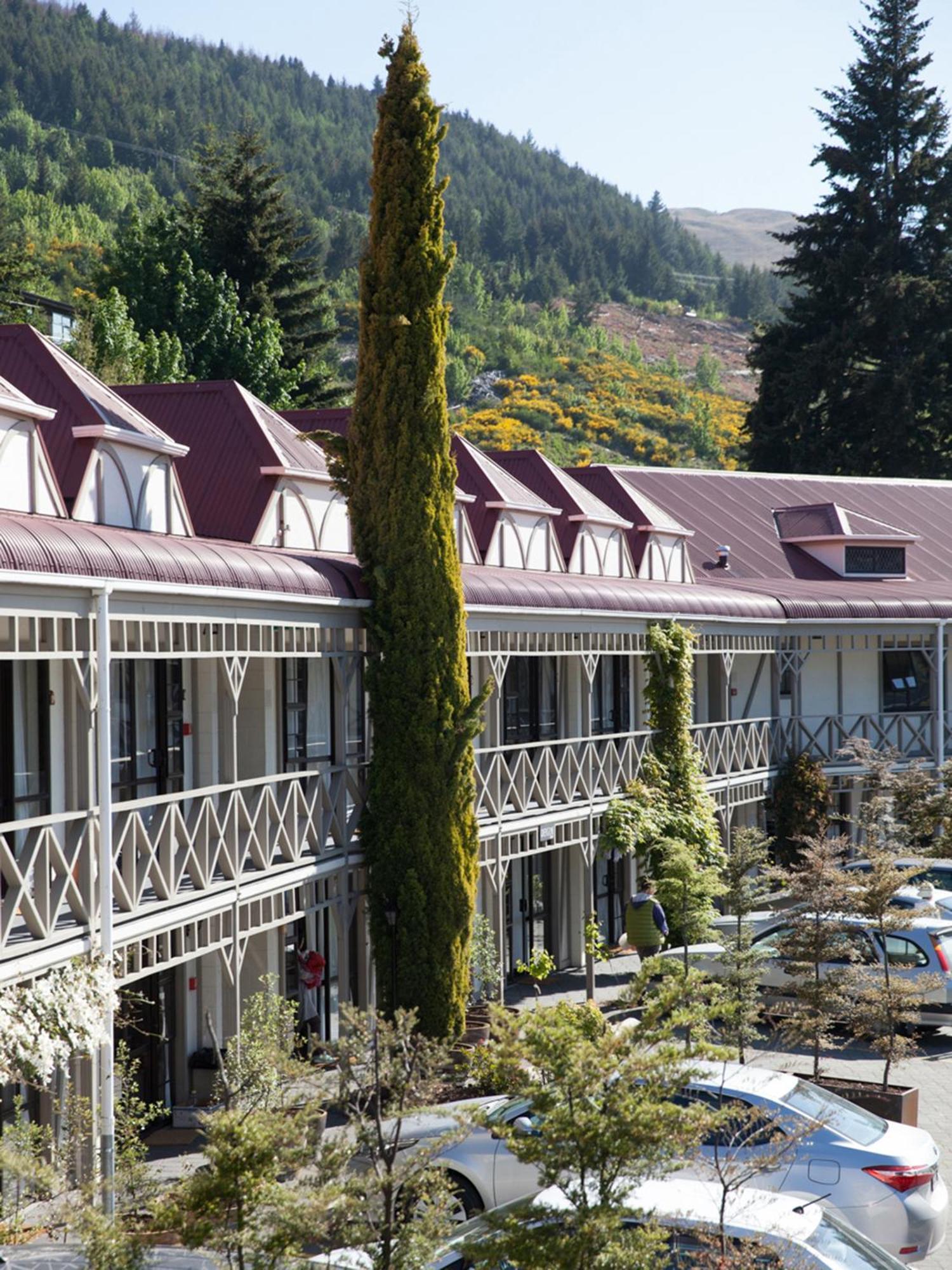 Sherwood Suite Mountain View