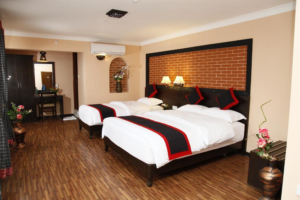 Deluxe Family Room