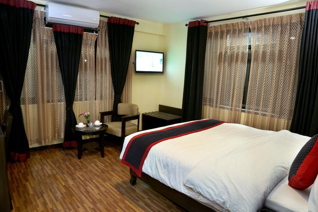 Deluxe Double or Twin Room