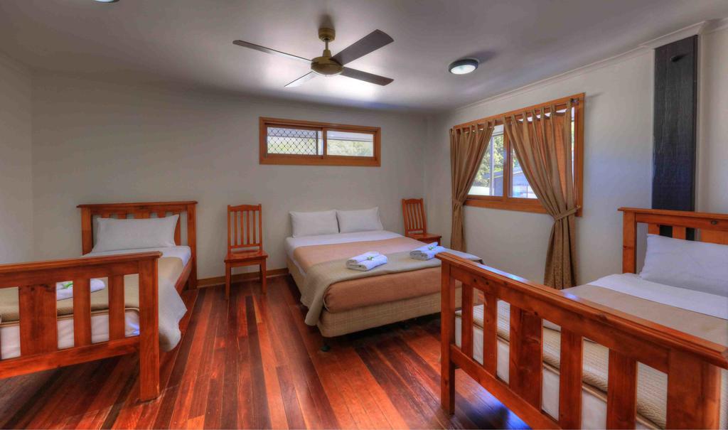Quadruple Room with Shared Bathroom