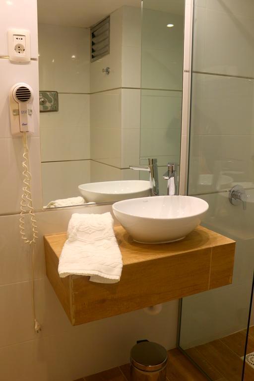 Double or Twin Room with Side Sea View