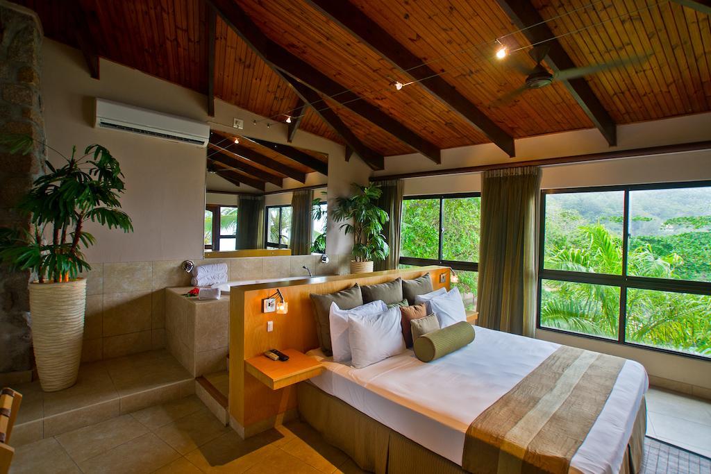 Junior Suite (Adults Only)