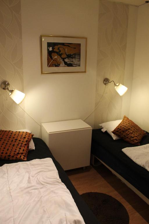 Twin Room with Shared Bathroom