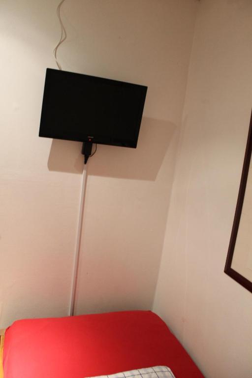 Single Room with Shared Bathroom