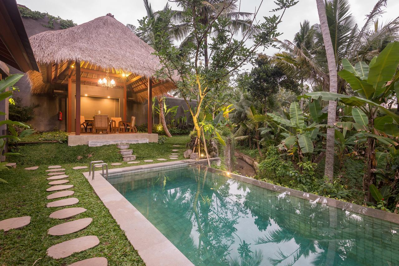 Suite with Private Pool