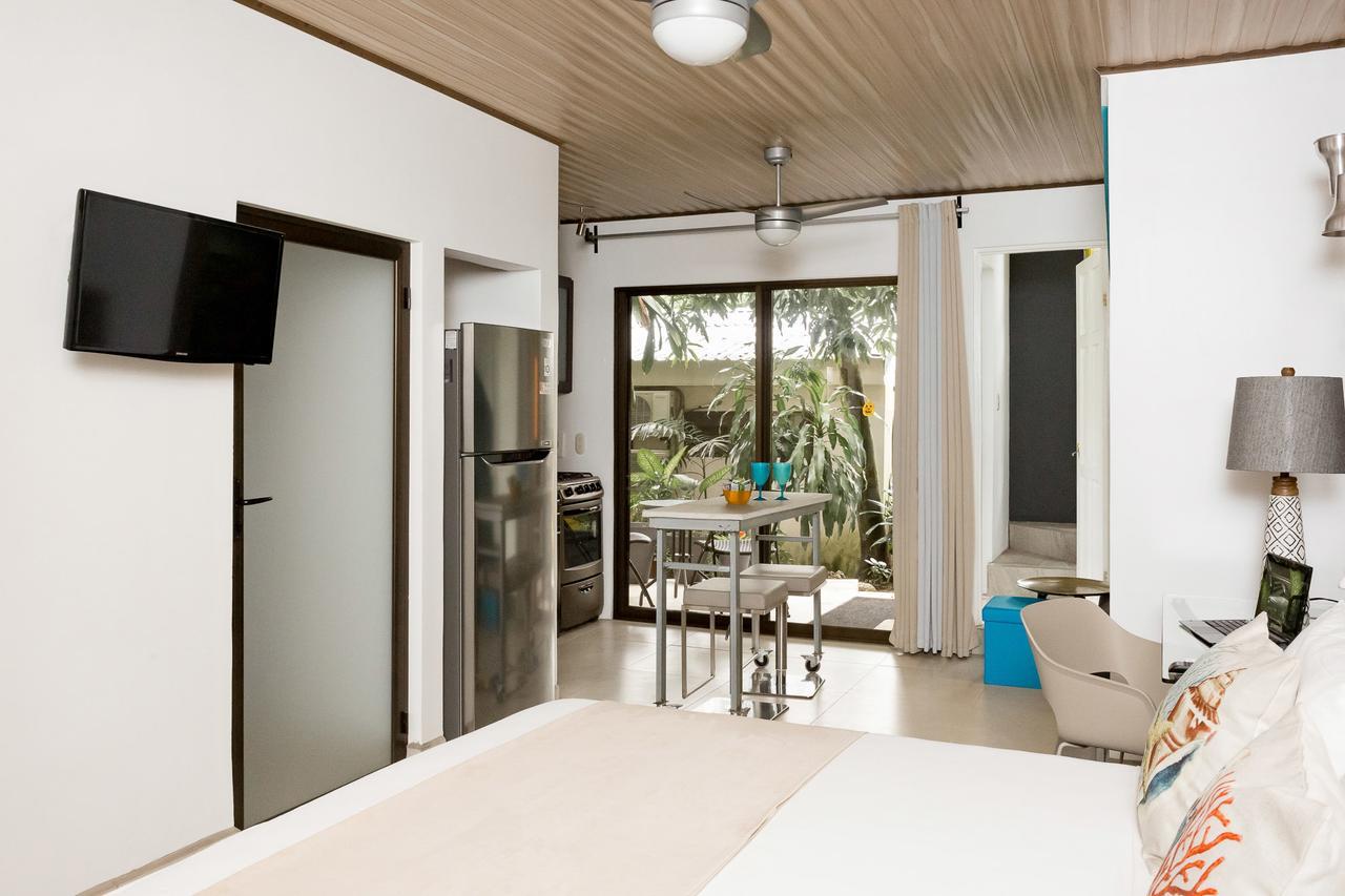 Flexible Stay Modern Studios #10