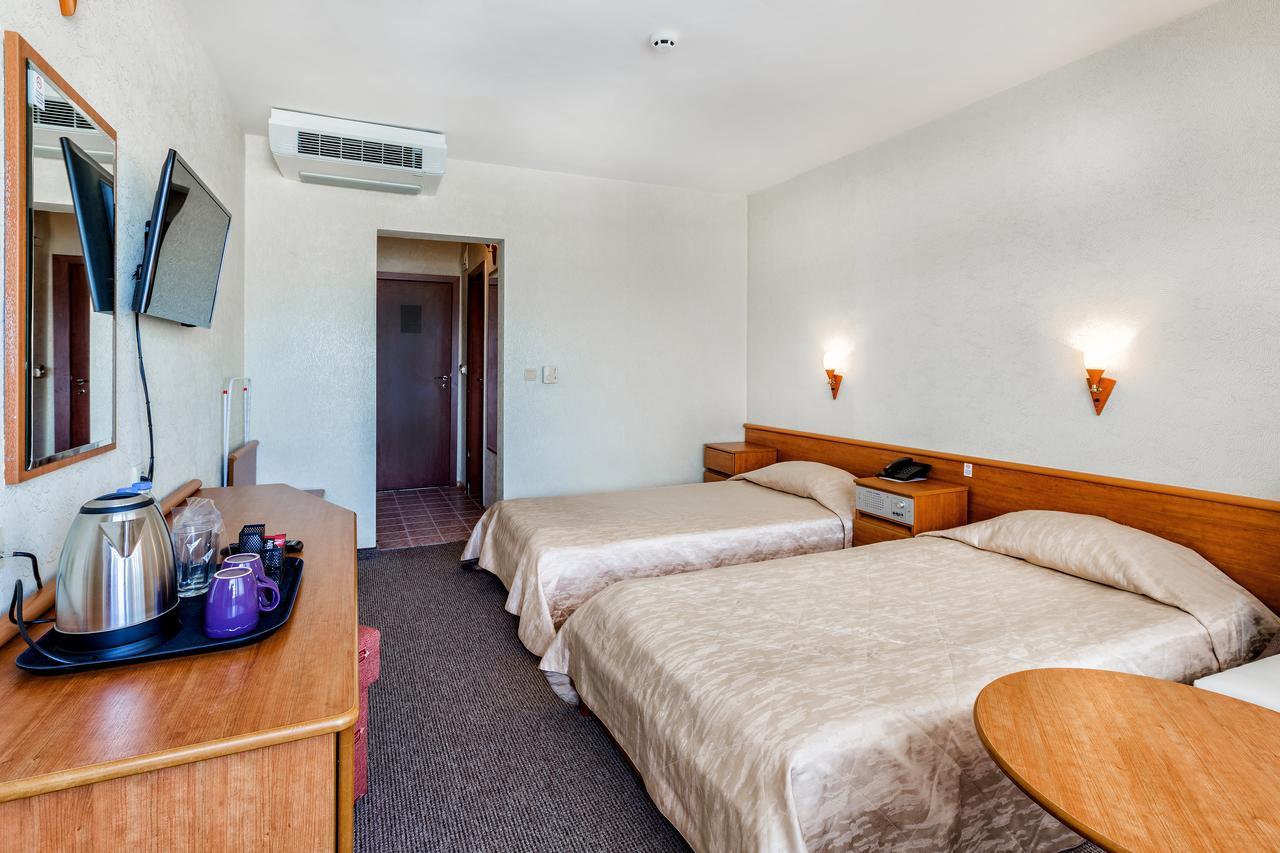 Single Room with Partial Sea View