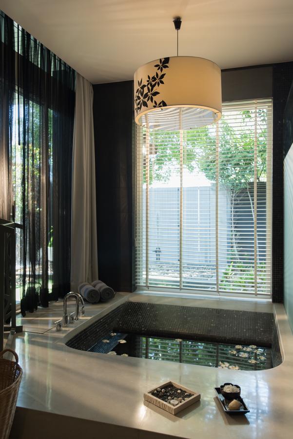 Beach Front Villa with Spa Bath