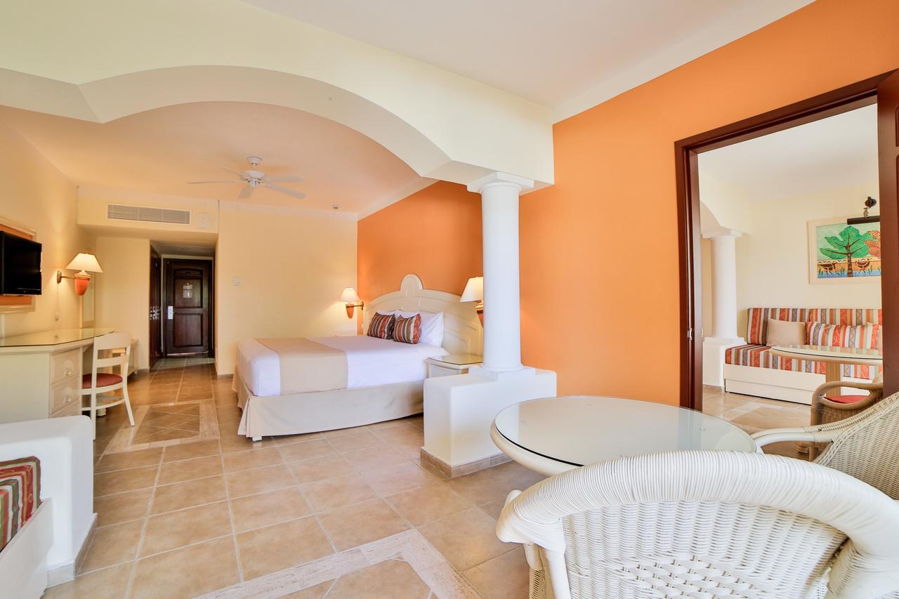Junior Suite Superior (3 Adults + 1 Child)