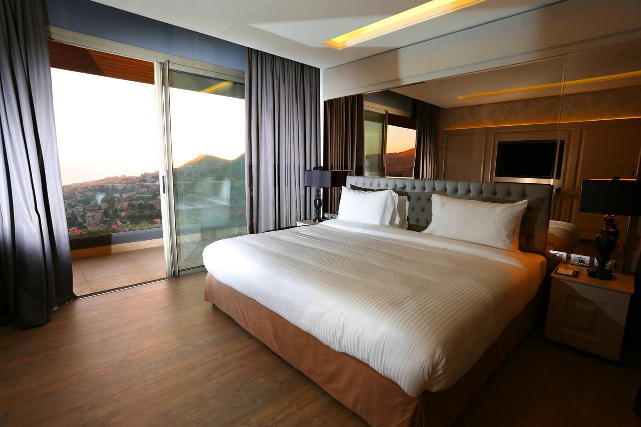 Premier Suite