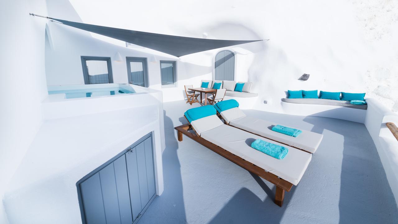Honeymoon Suite with Outdoor Heated Plunge Pool with Jets