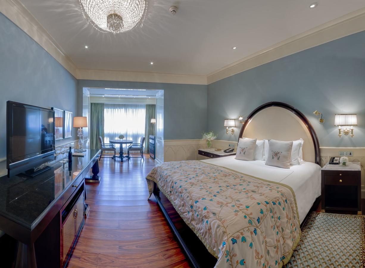 Grande Luxury Suite 1 Bedroom Sea View - 2 Way Airport Transfer