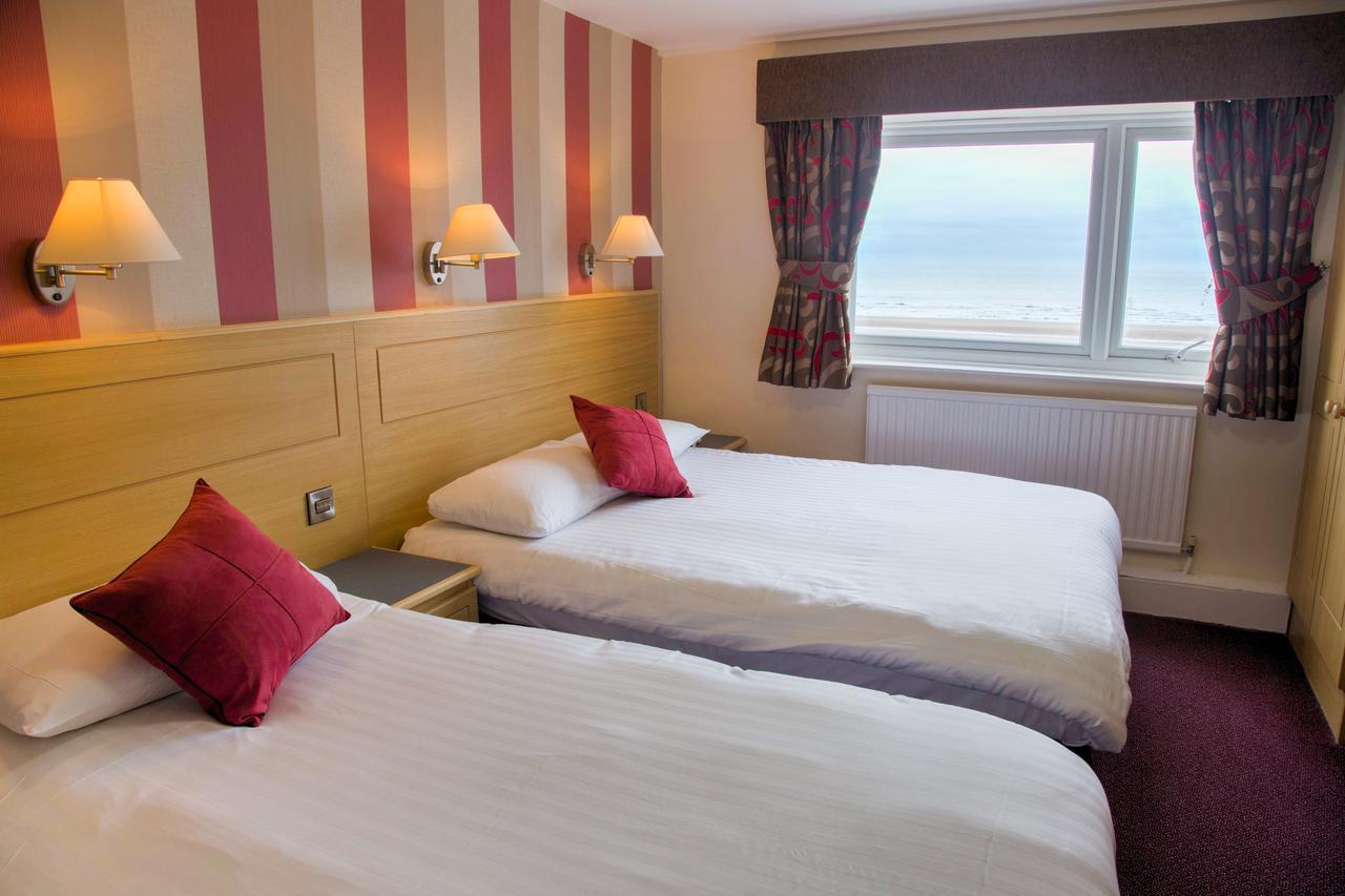 Double or Twin Room with Sea View