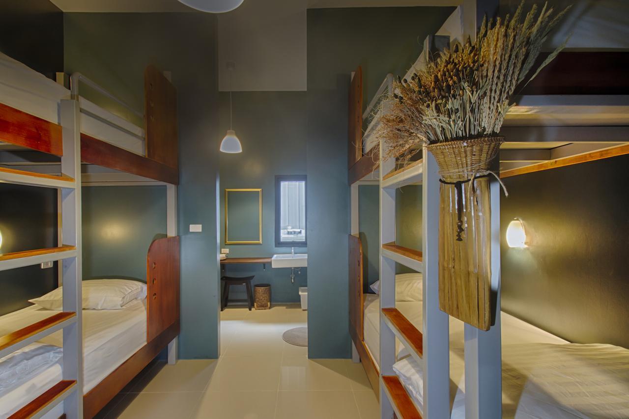 Bunk Bed in Mixed Dormitory Room
