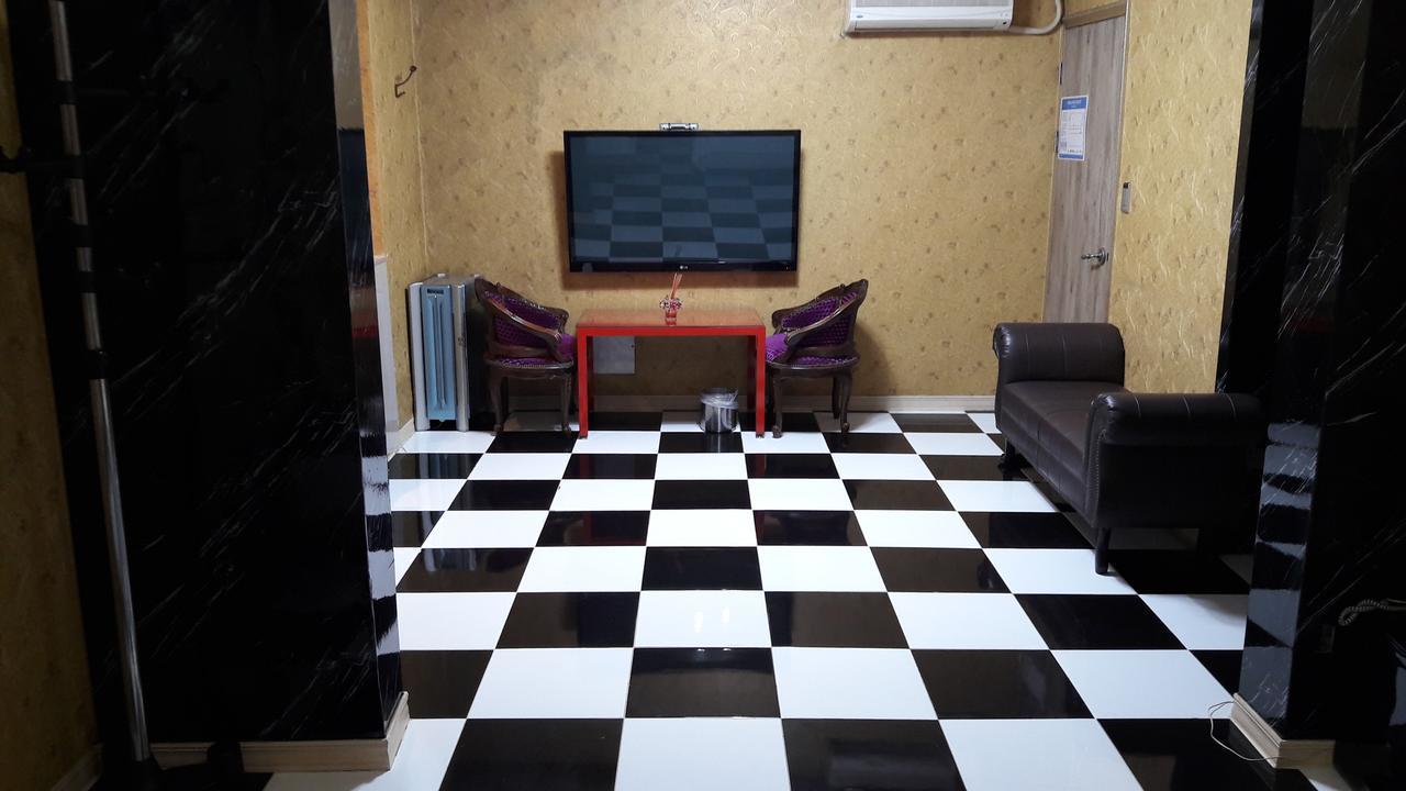 Deluxe King Suite