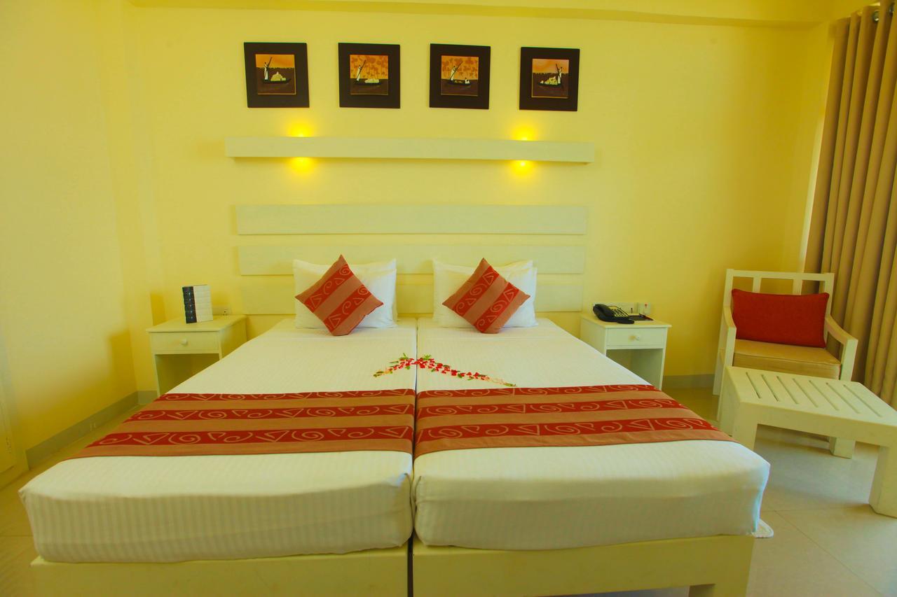 Deluxe Twin Room with City View