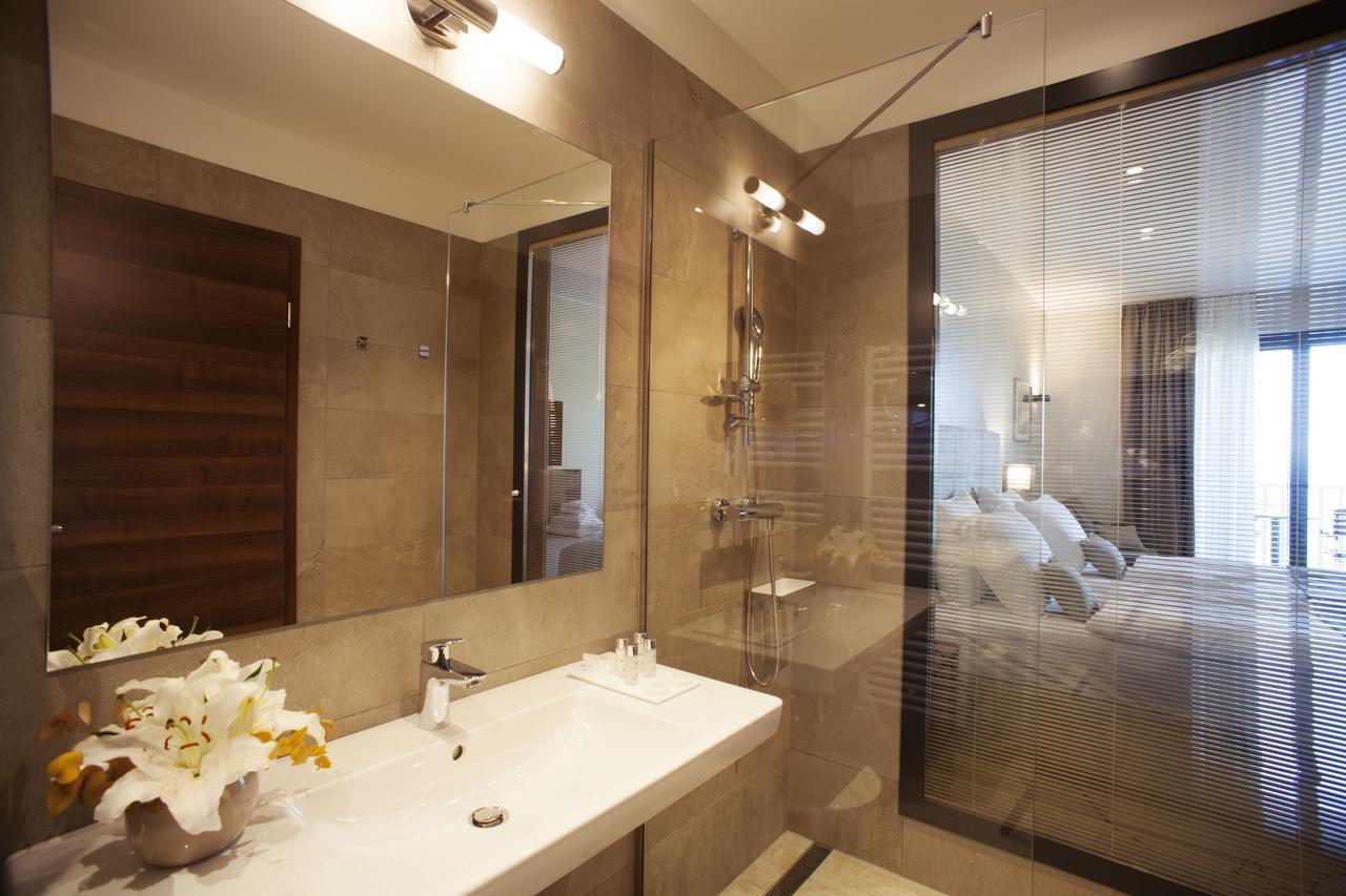 Junior Suite with Terrace and Sea View