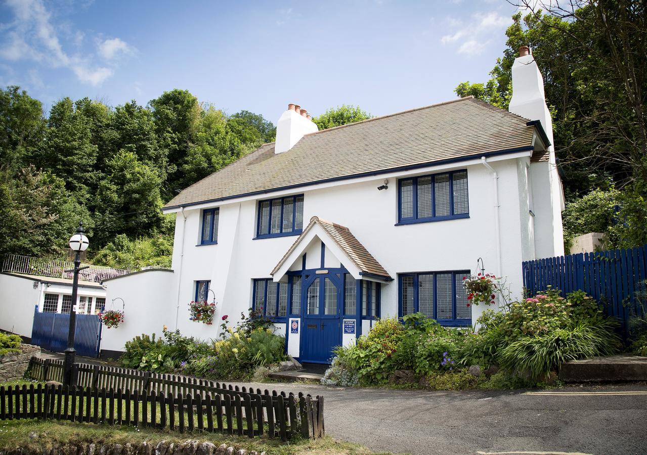 Cottage (6 Adults + 2 Children)