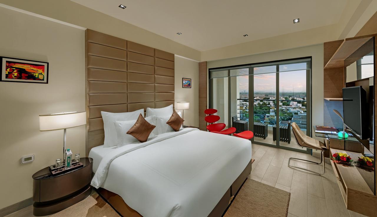 Executive Suite with One King Bed - Living Room and Balcony - City or Garden View - Non-Smoking - 15% Discount on Food & Beverages, 20% Discount on SPA, Comp Early Check-in / Late Check-out upto 2 hours (Subject to availability)