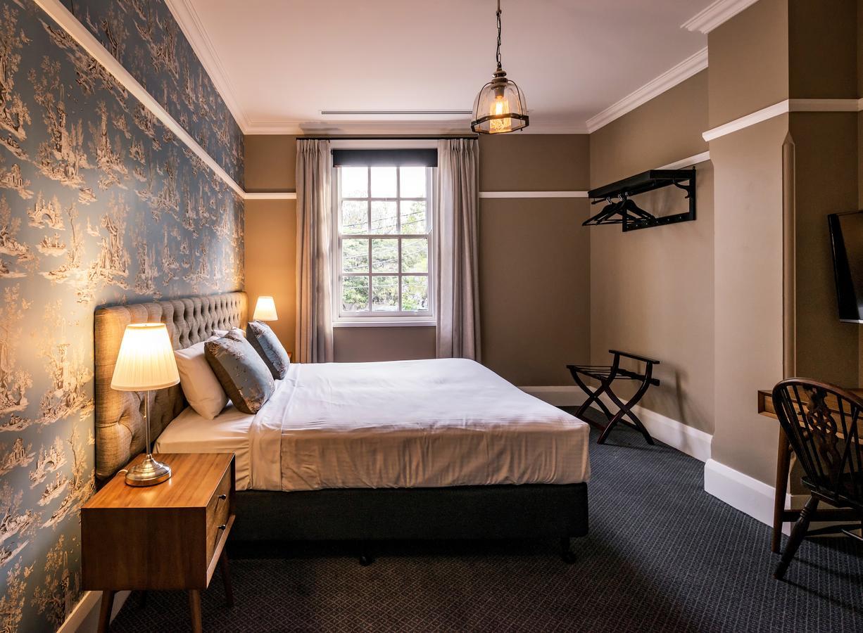 King Room with Shared Bathroom
