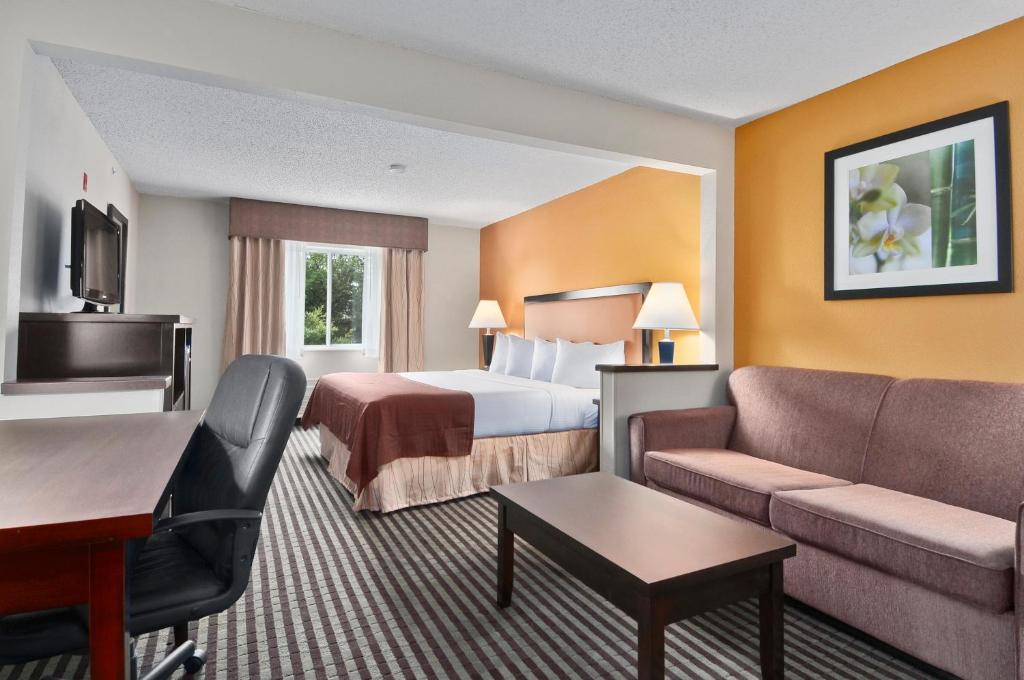 Studio Suite with a King Bed, Non-Smoking