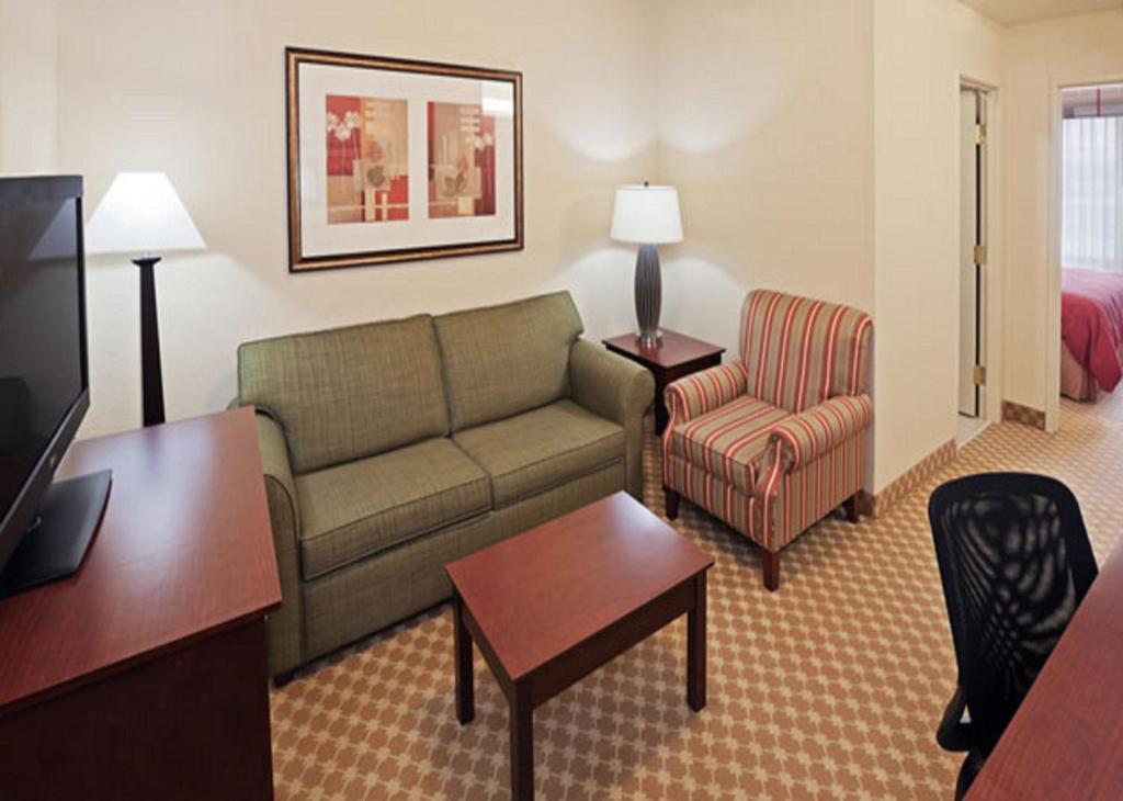 One-Bedroom King Suite with Sofa Bed