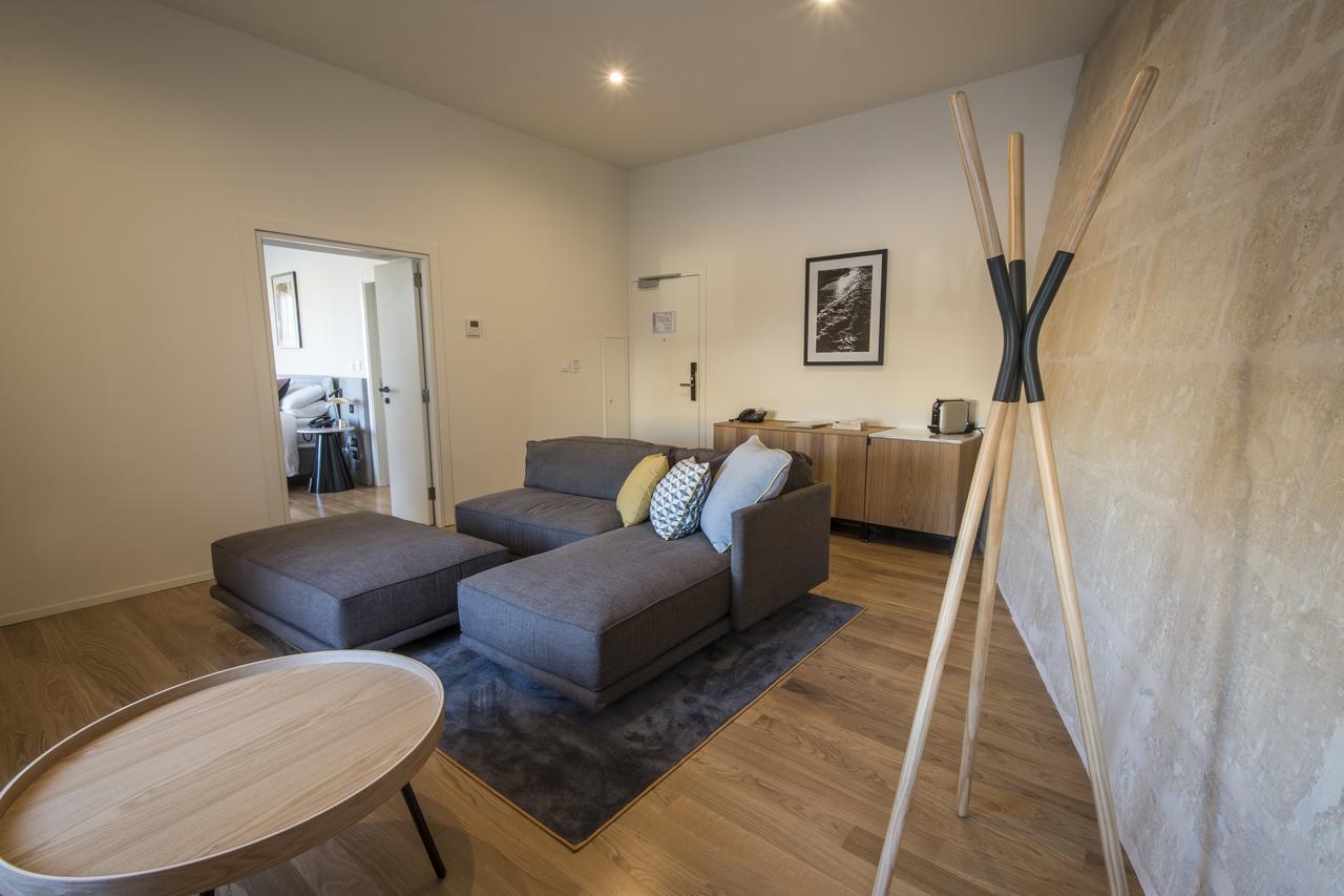 Corner Suite with Sea View