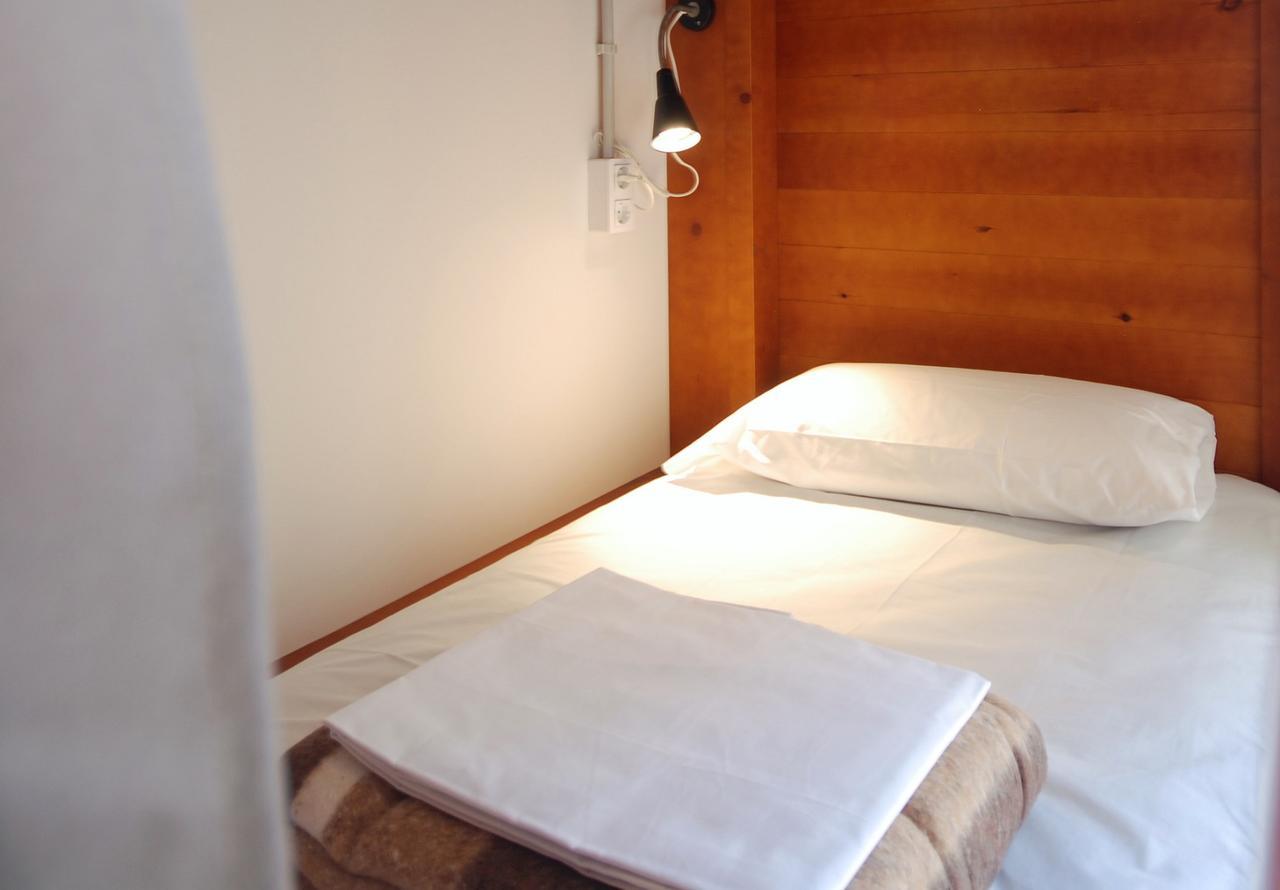Bed in 14-Bed Mixed Dormitory Room