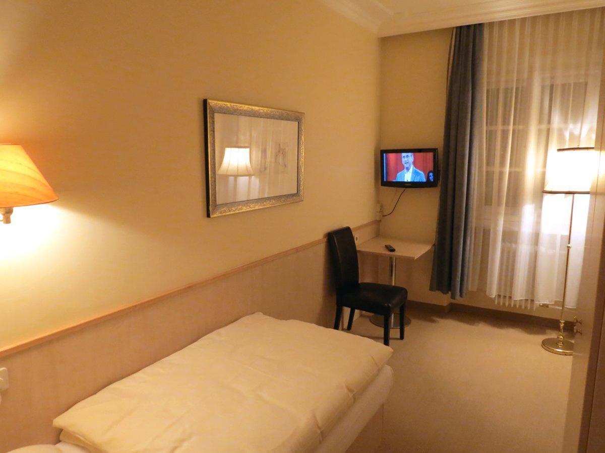 Small Single Room