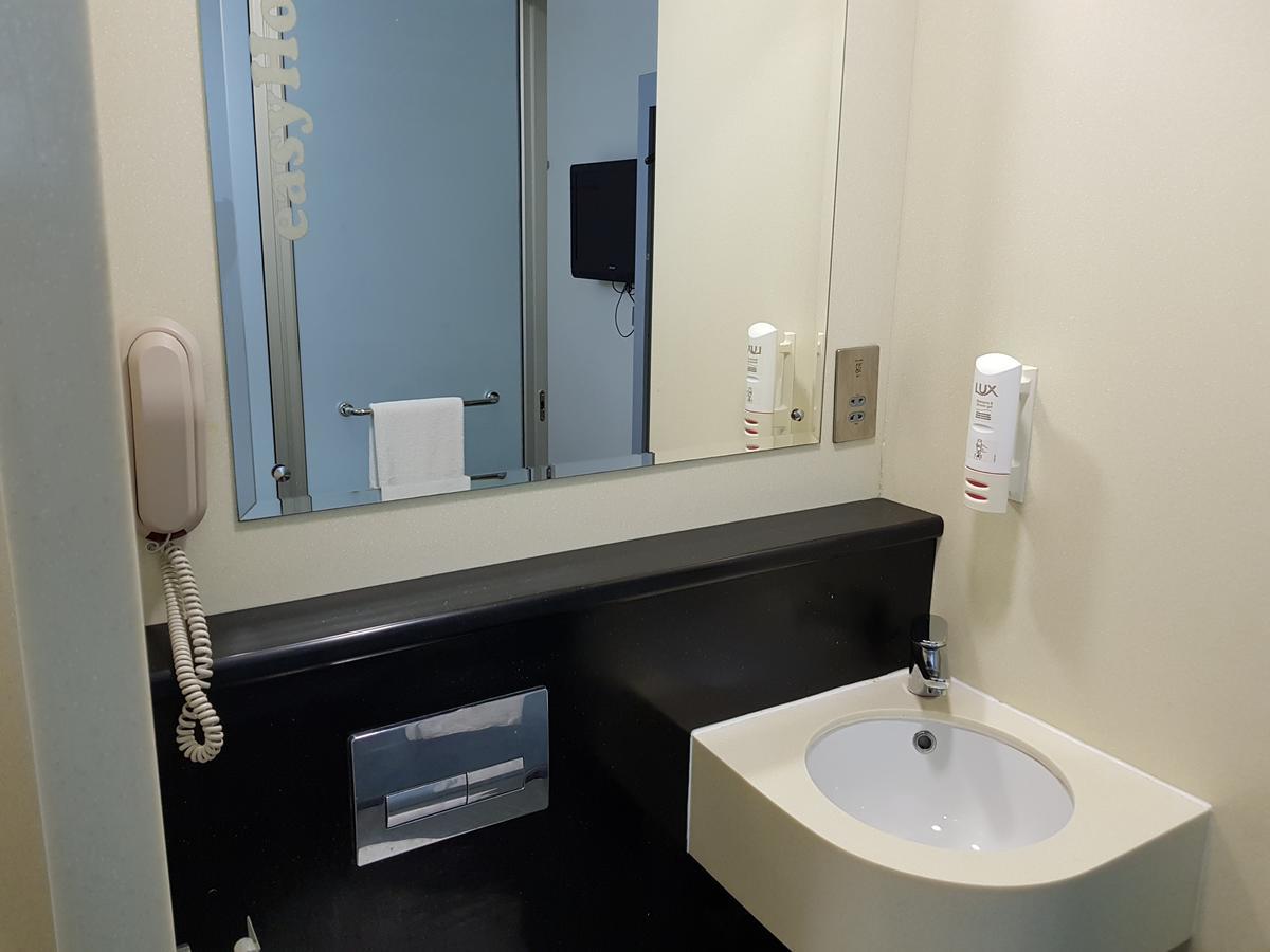 Twin Internal Room