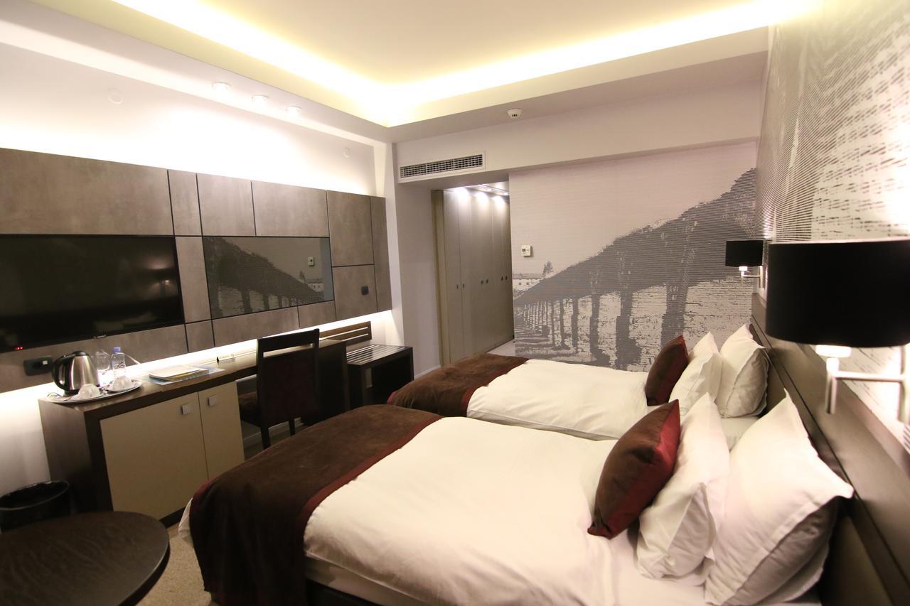 Twin room (Free Indoor Parking)
