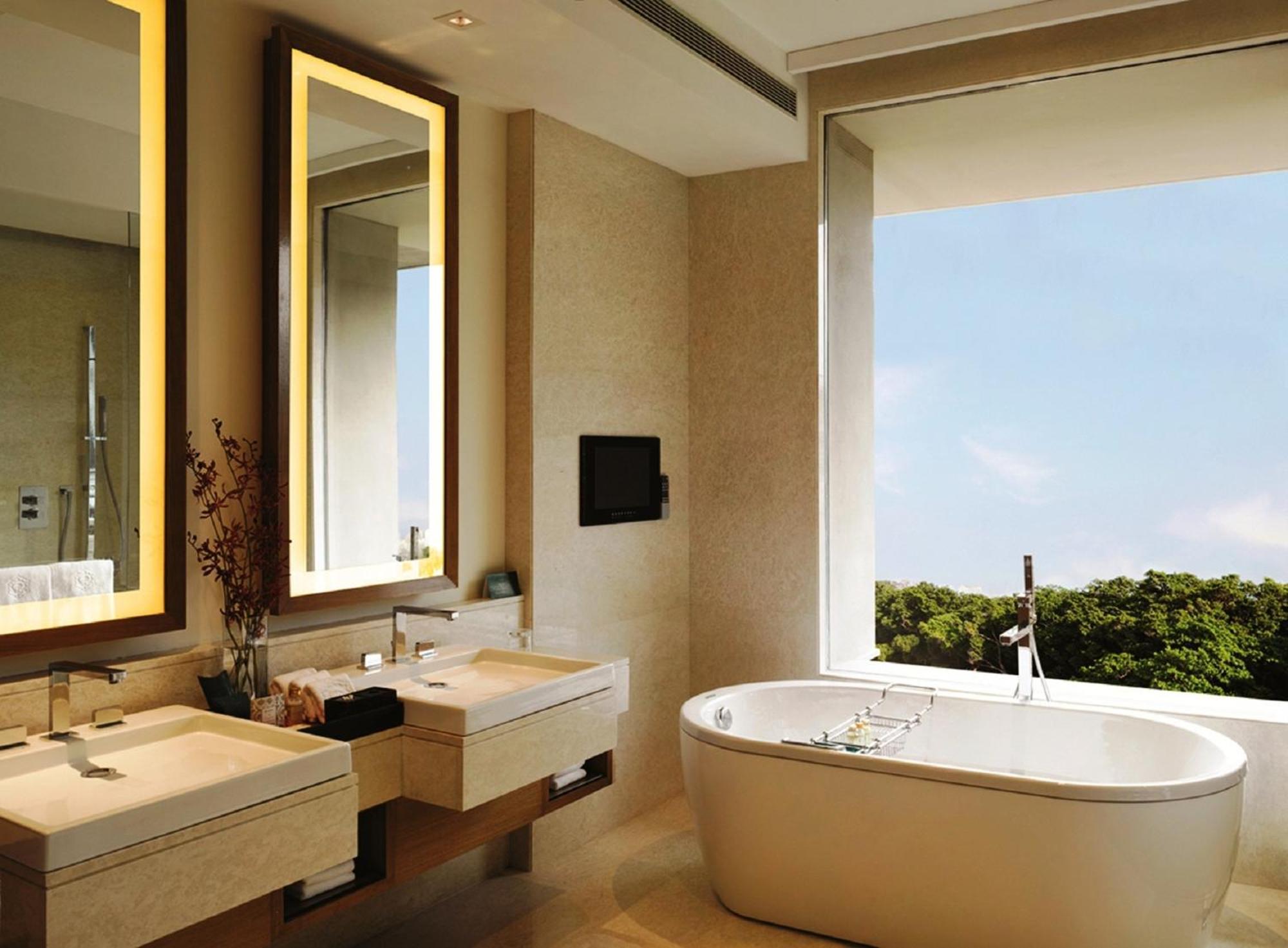 Residential Suite with two way airport transfers