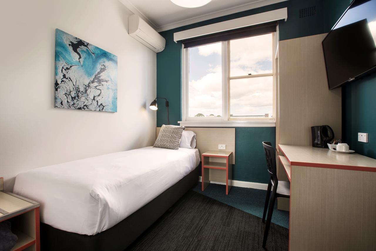 Single Room with Shared Bathroom