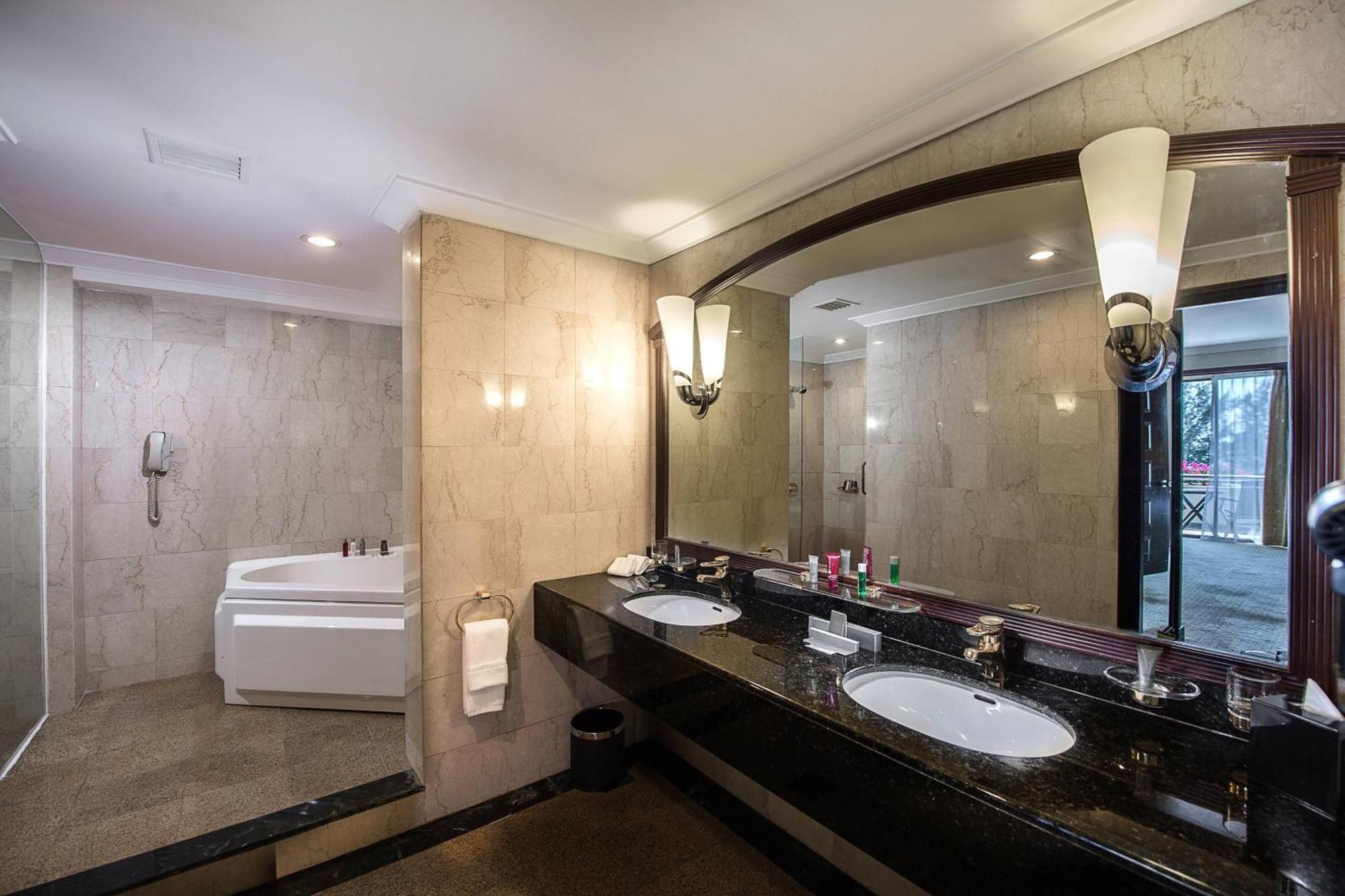 Suite with Sea View