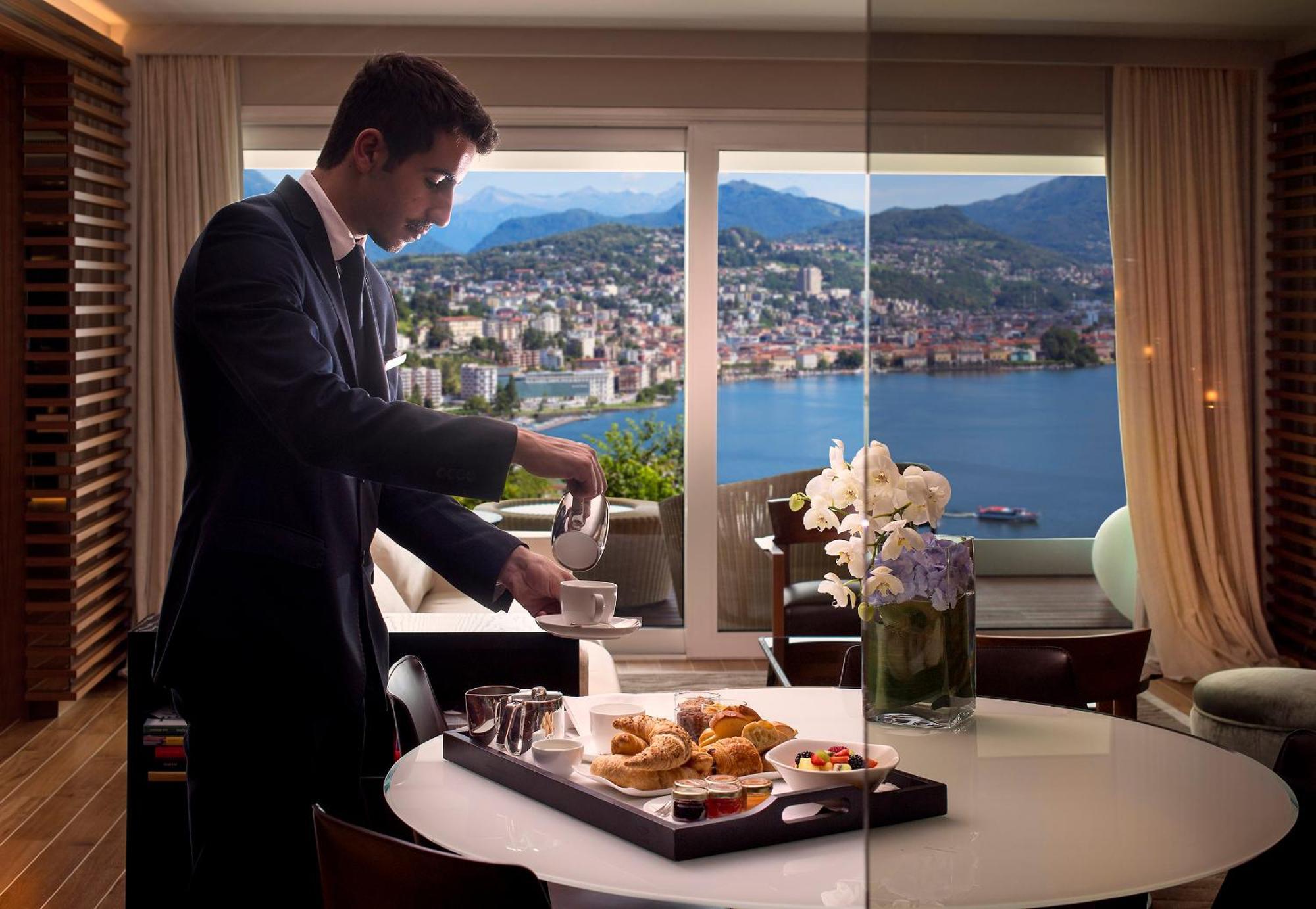 Suite with Lake View