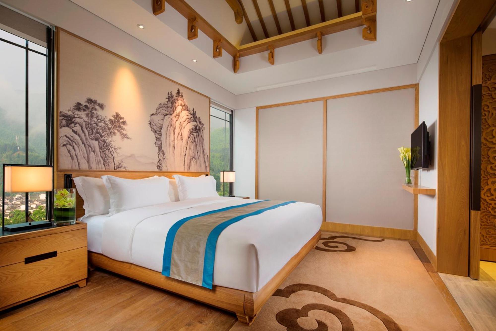 Luruan Suite-King Bed- Include 2 Breakfast（Travel Photography, Welcome Fruits and Turndown Service）
