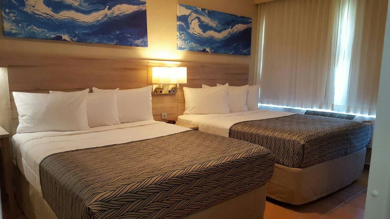 Double Queen Room