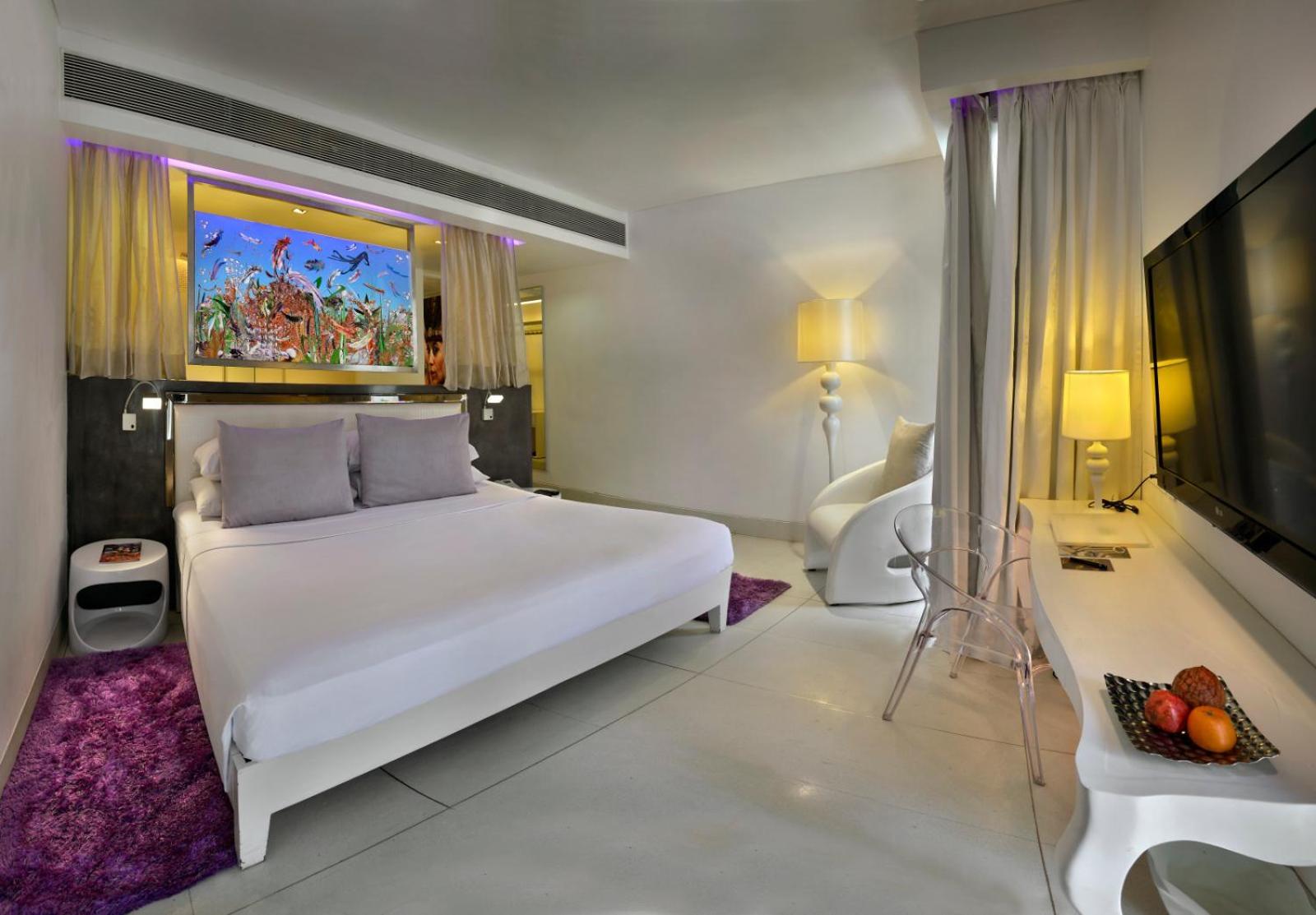 Deluxe Room with balcony (Smoking) (Complimentary Cocktail on Arrival) -  Happy Hours 1+1 from 5 pm to 7 pm on selected brands