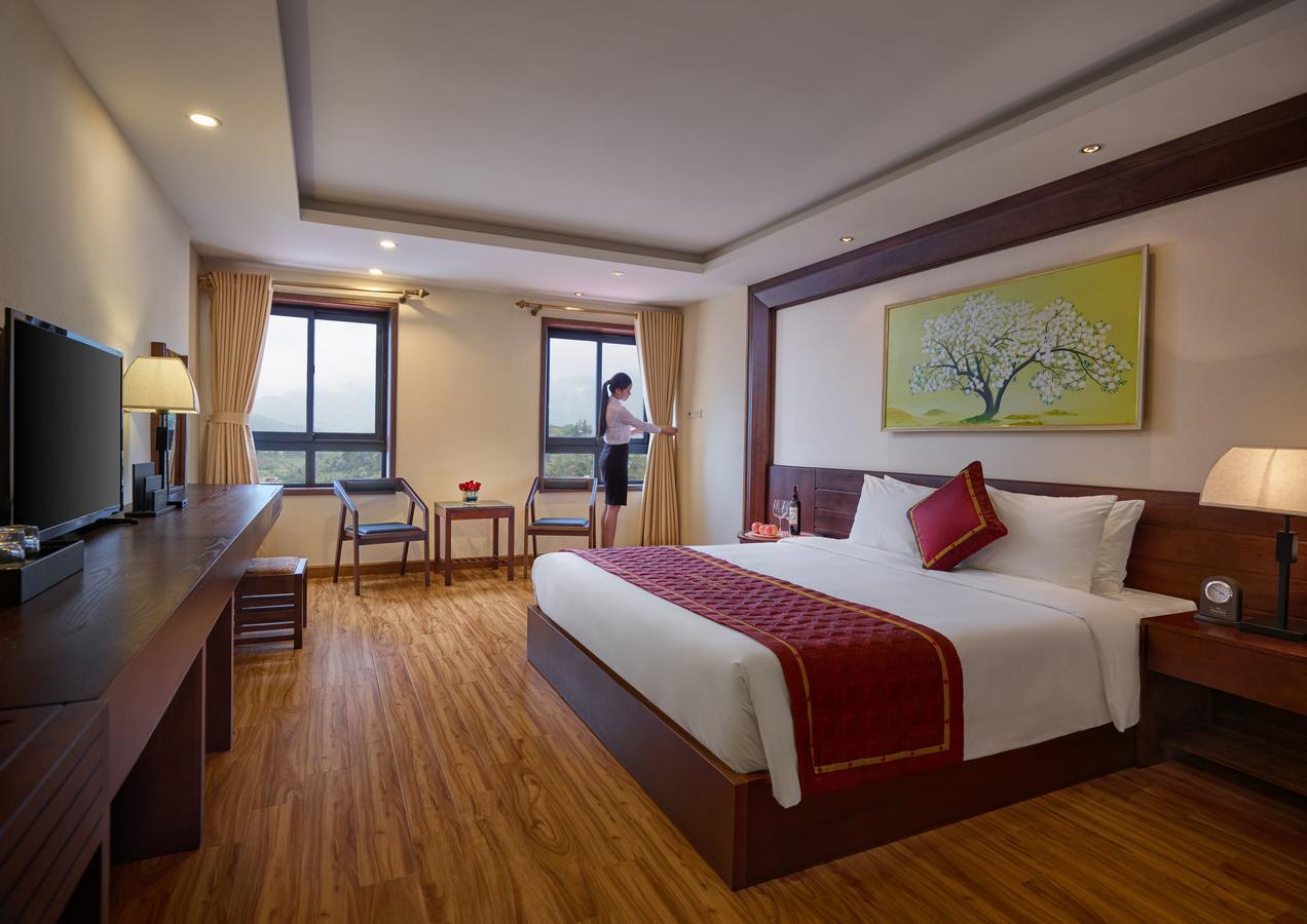 Double Room with Mountain View