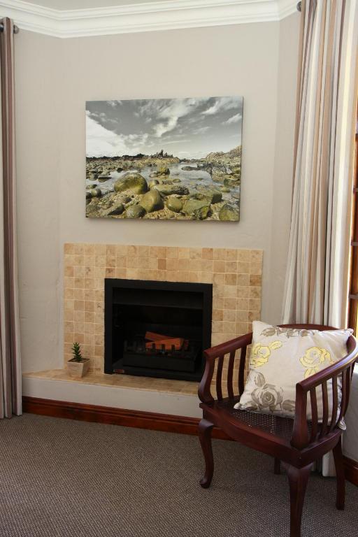 Cottage (4 Adults)