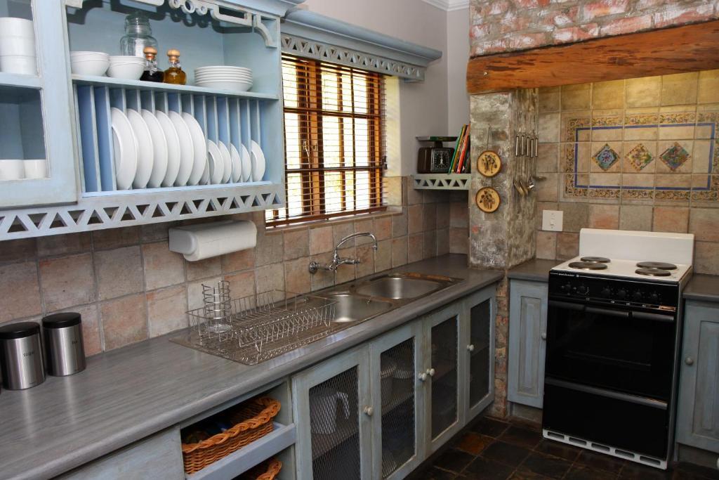 Cottage (5 Adults)